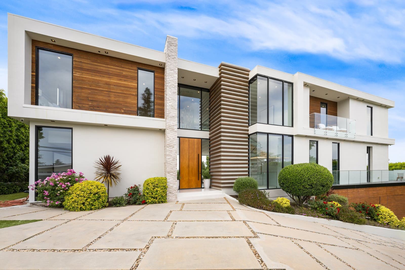 Thumbnail for 30 Damaging Weather Events at One House. What We Found Will Shock You